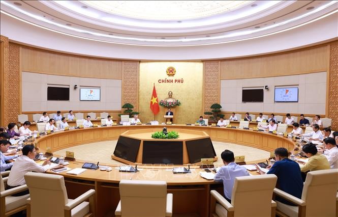Thủ tướng: Khẩn trương bố trí kinh phí chi trả cho người xin nghỉ và dôi dư trong quá trình sắp xếp
