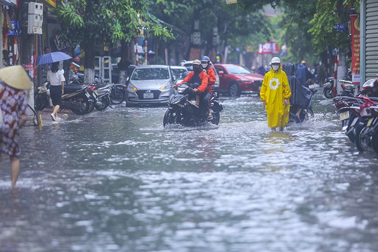 Mưa lớn trên diện rộng tại nhiều khu vực