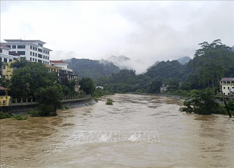 Mưa lớn kéo dài tại Bắc Bộ, cảnh báo nguy cơ ngập úng và lũ quét