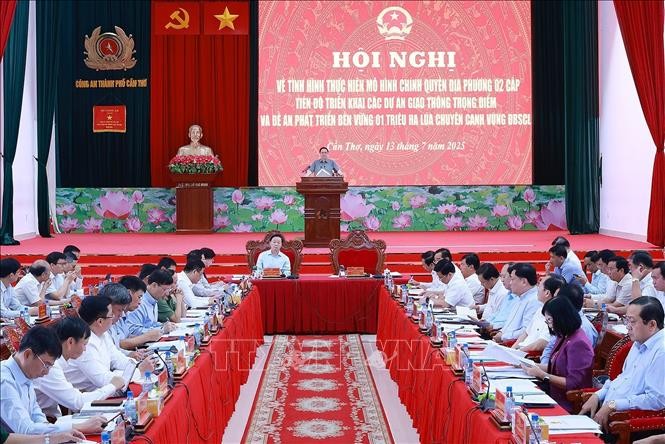 Thủ tướng: Thúc đẩy đầu tư, tạo động lực, tạo khí thế mới trong triển khai các dự án khu vực ĐBSCL