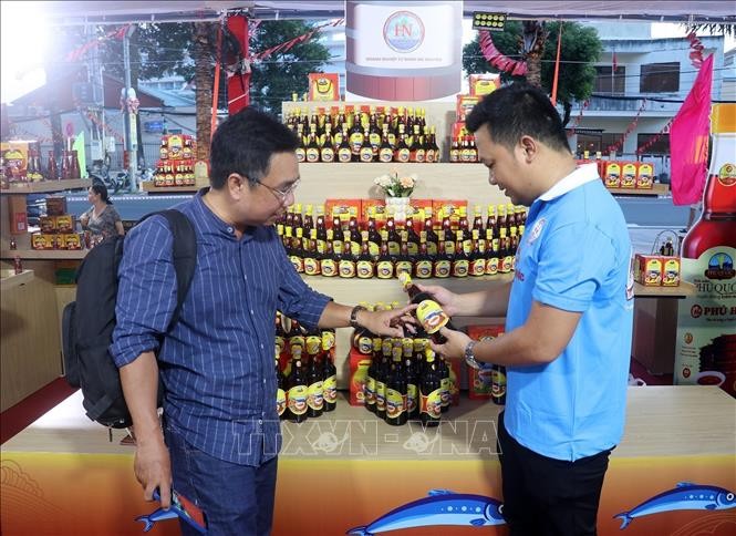 Nước mắm Phú Quốc - Hương vị di sản đảo Ngọc