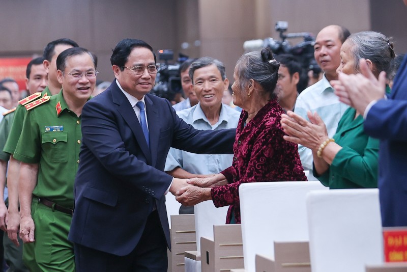 Thủ tướng: Quy tập hài cốt, xác minh danh tính liệt sĩ "khó mấy cũng phải làm và làm bằng cả trái tim"