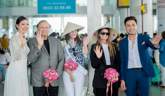 Những thí sinh đầu tiên của Hoa hậu Du lịch Thế giới 2022 đã đến Việt Nam