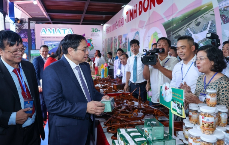 Thủ tướng định hướng "tư duy mới, đột phá mới, giá trị mới" cho phát triển Đông Nam Bộ
