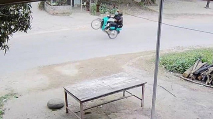 Biểu diễn xe 1 bánh trên QL31, nam thanh niên bị phạt 9,5 triệu đồng