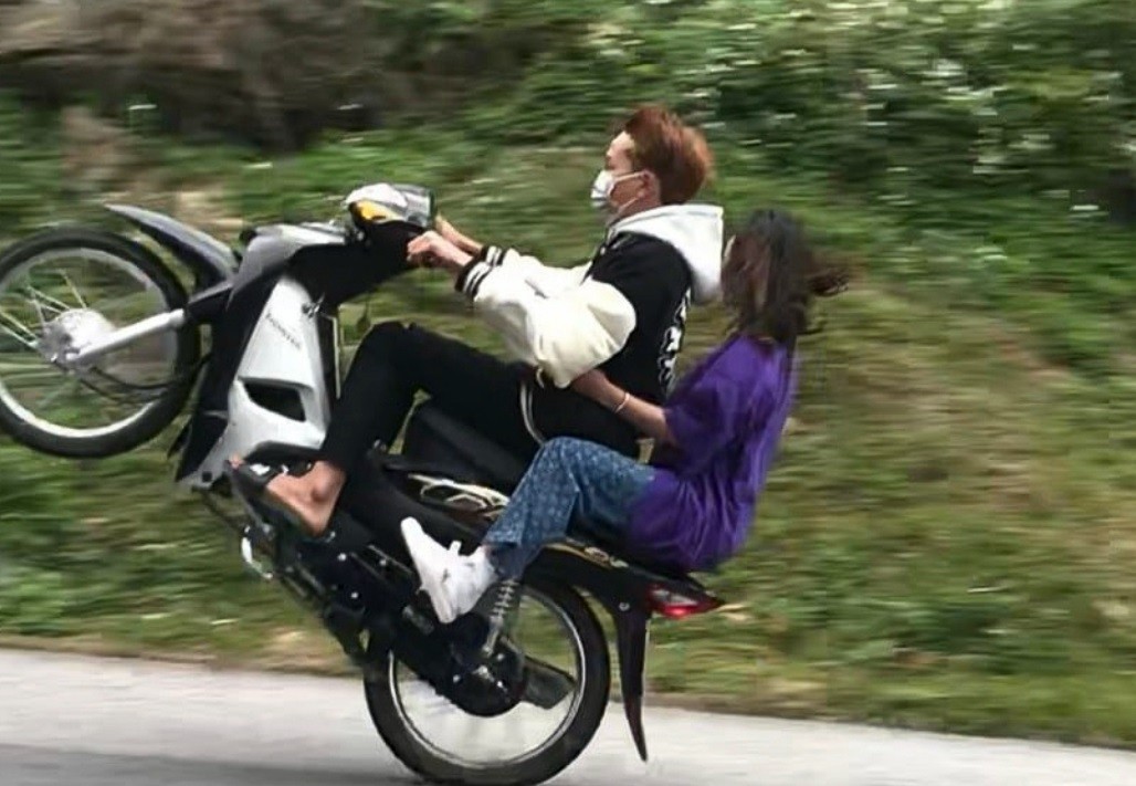 Điện Biên: Triệu tập nhóm 'quái xế' tuổi teen náo loạn đường phố về đêm