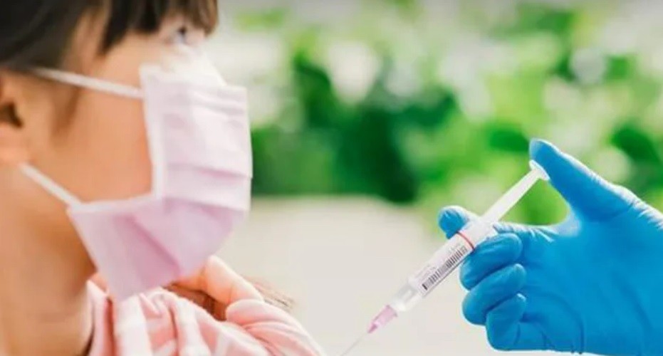Việt Nam đang nghiên cứu tiêm mũi 4 vaccine COVID-19