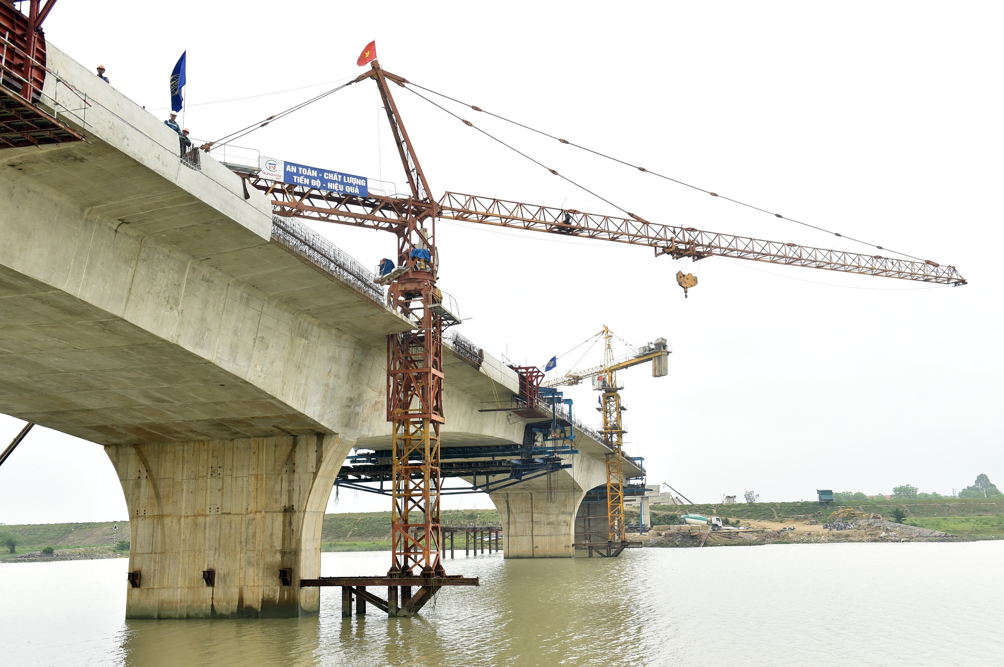 Quyết tâm hoàn thành 361 km cao tốc Bắc – Nam trong năm nay
