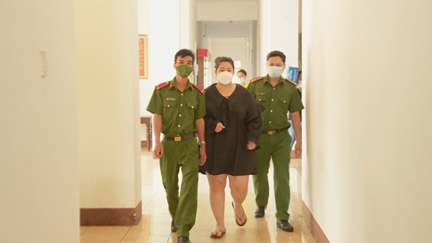 Bắt người phụ nữ 26 tuổi trốn thi hành án từ Yên Bái vào Đắk Lắk
