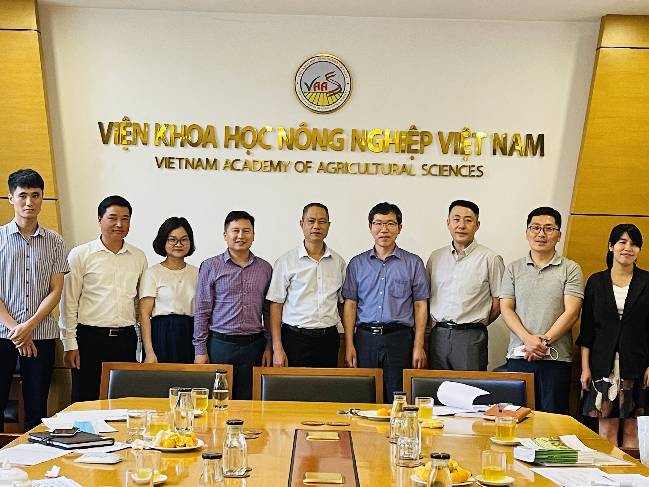 Toạ đàm đánh giá chương trình AFACI, Viện Khoa học Nông nghiệp Việt Nam và Trung tâm Nghiên cứu và Phát triển Hệ thống nông nghiệp (CASRAD).