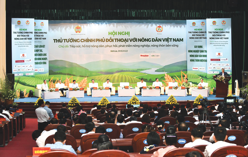 Thủ tướng đối thoại với nông dân: Những vấn đề của nông nghiệp – nông dân sẽ sớm được giải quyết