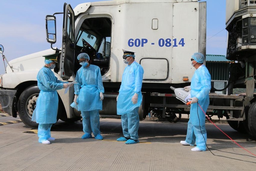 Cửa khẩu, lối mở ở Móng Cái đã thông quan trở lại
