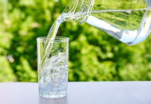 Chọn đồ ăn hay nước uống?