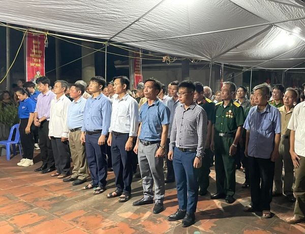 Thắp nến tri ân các anh hùng liệt sỹ!