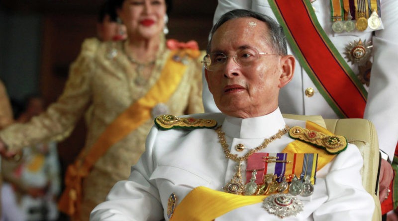 Đức vua tôn kính Bhumibol Adulyadej trong lòng người dân Thái Lan