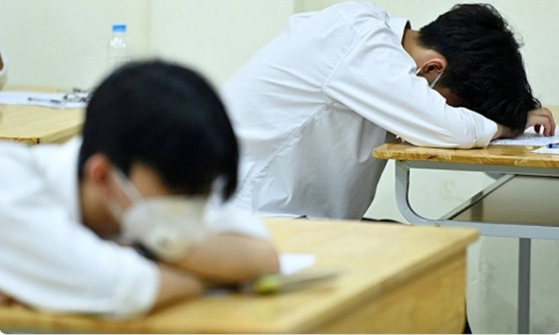 Bộ GD-ĐT chỉ đạo xử lý vụ học sinh giỏi bị điểm 0 tiếng Anh vì ngủ quên