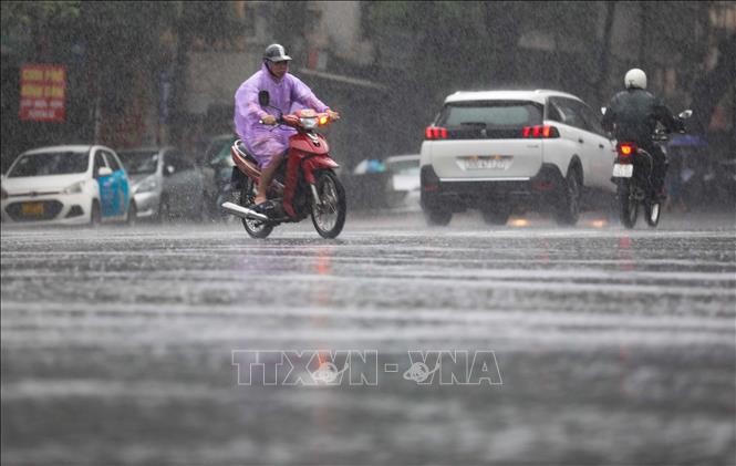 Ngày đầu tiên của kỳ nghỉ lễ 2/9: Bắc Bộ có mưa rào và dông