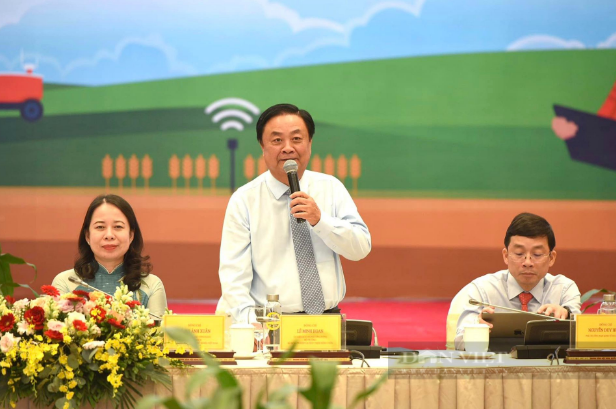 Bộ trưởng Lê Minh Hoan: Nông dân ngày nay không chỉ bán xoài, sầu riêng, mà là bán "chính mình"