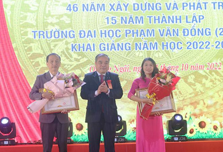Kỷ niệm 15 năm thành lập Trường Đại học Phạm Văn Đồng