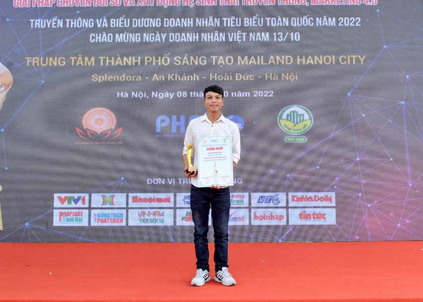 Vinh danh Nghệ nhân Hoàng Minh Toàn - Người thầy của Học viện Nefertiti