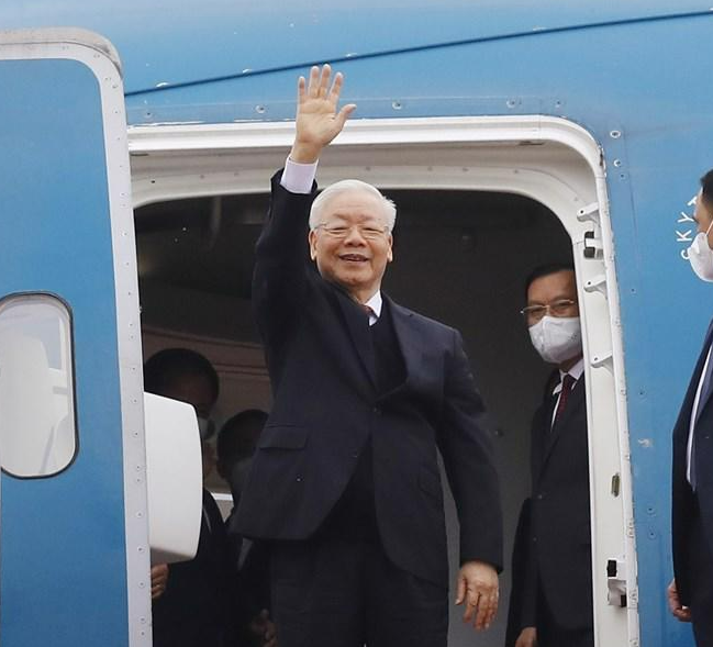 Tổng Bí thư Nguyễn Phú Trọng tại sân bay quốc tế Bắc Kinh