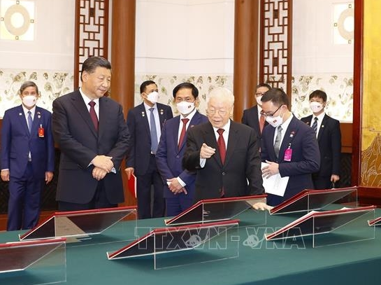 Việt Nam - Trung Quốc ký kết 13 văn kiện hợp tác giữa hai Đảng, hai nước