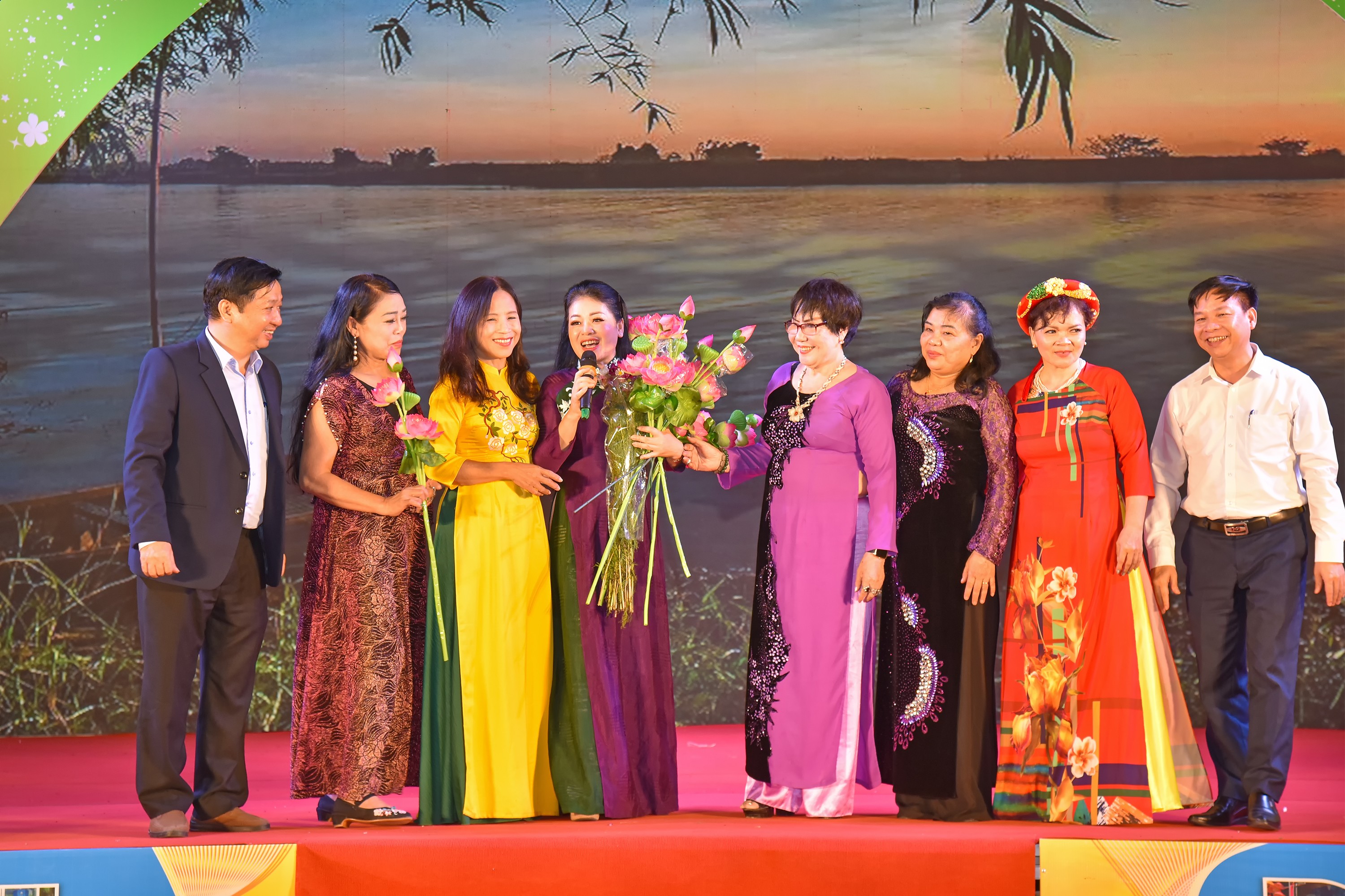 Chương trình nghệ thuật “Vang mãi câu ca Xứ Nghệ" giữa lòng Hà Nội