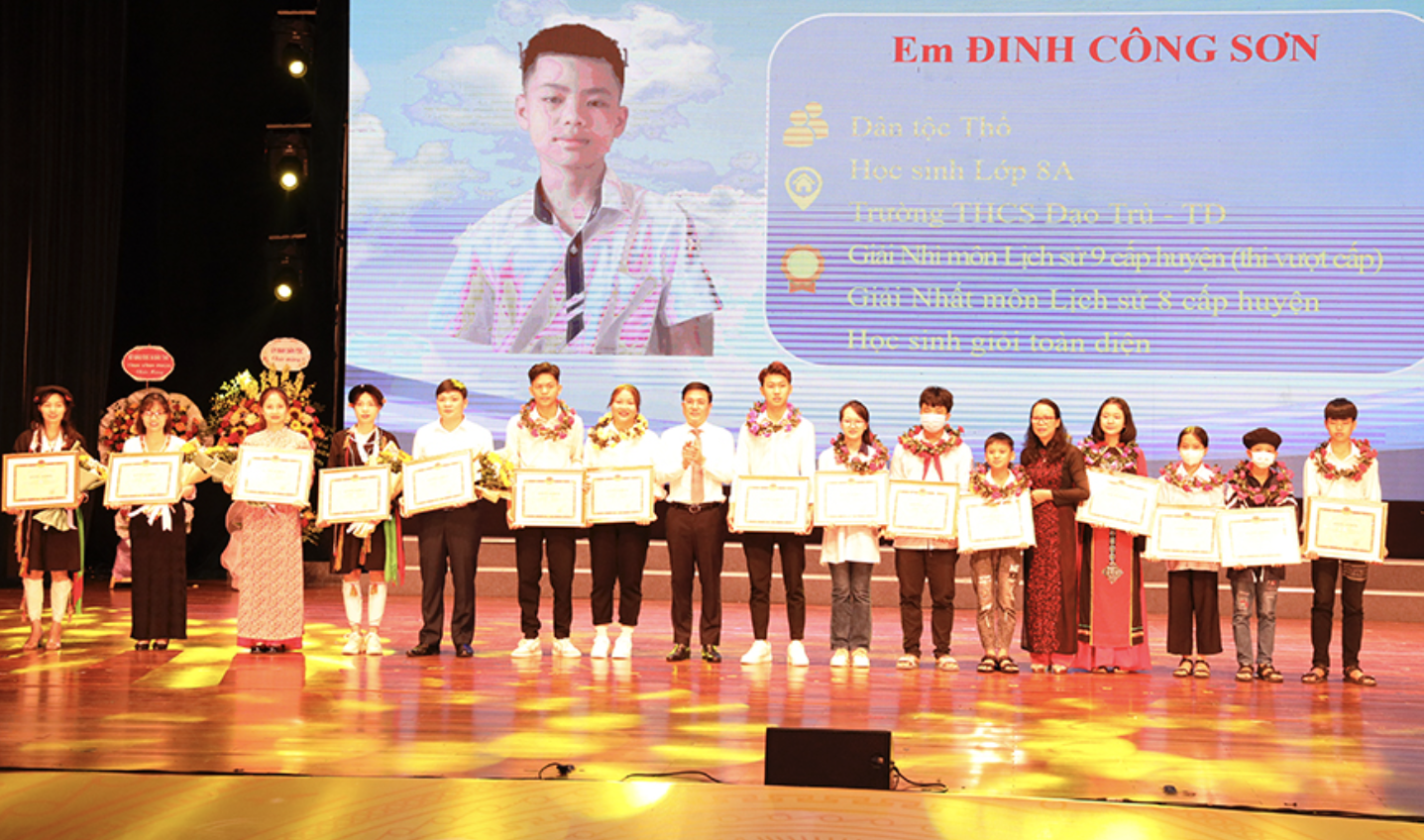 Tuyên dương 20 giáo viên, 161 học sinh, sinh viên dân tộc thiểu số tiêu biểu tại tỉnh Vĩnh Phúc