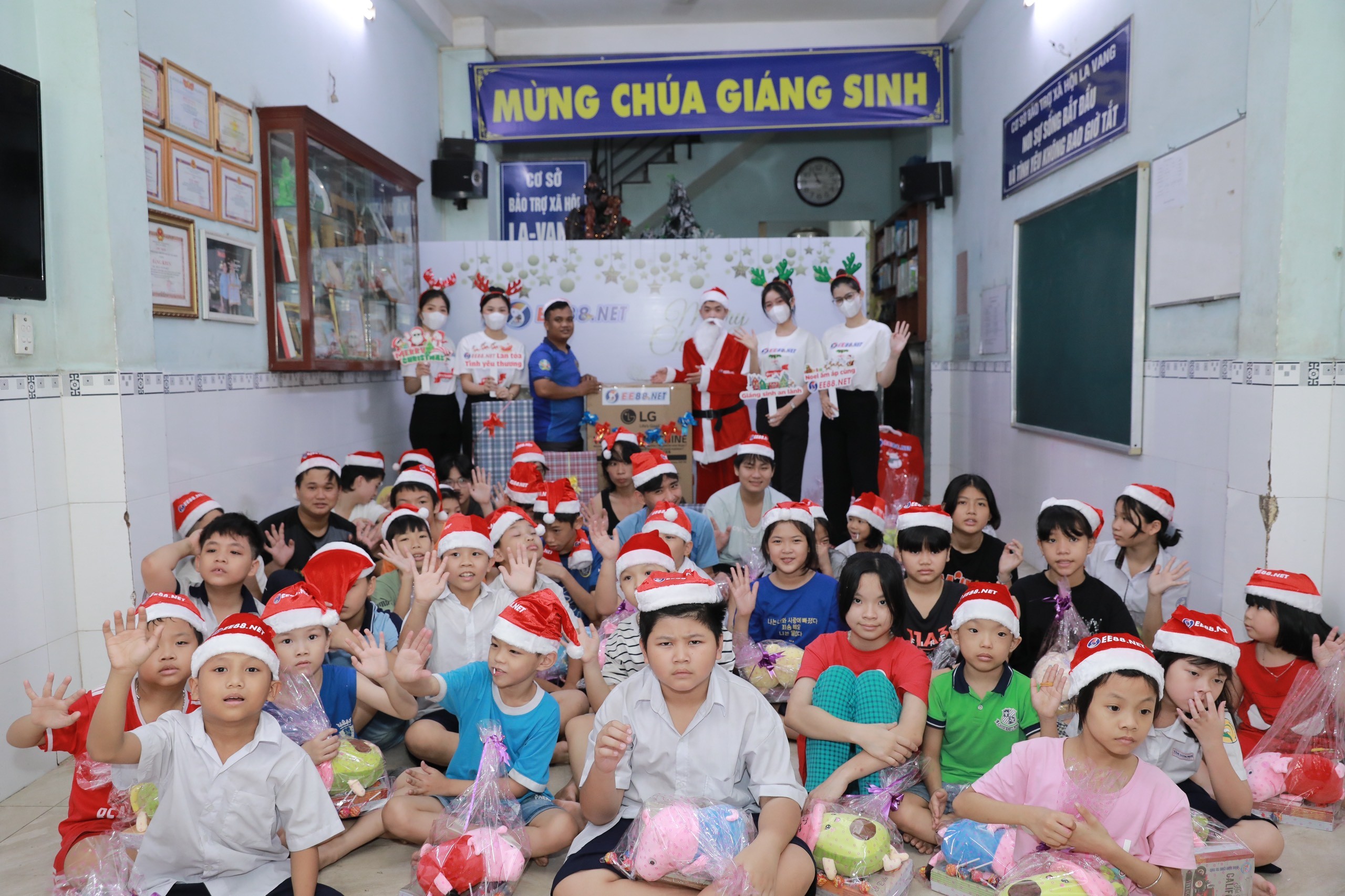 Giáng Sinh trao yêu thương