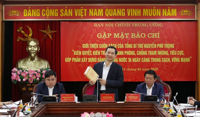 Ra mắt cuốn sách của Tổng Bí thư Nguyễn Phú Trọng về đấu tranh phòng, chống tham nhũng, tiêu cực