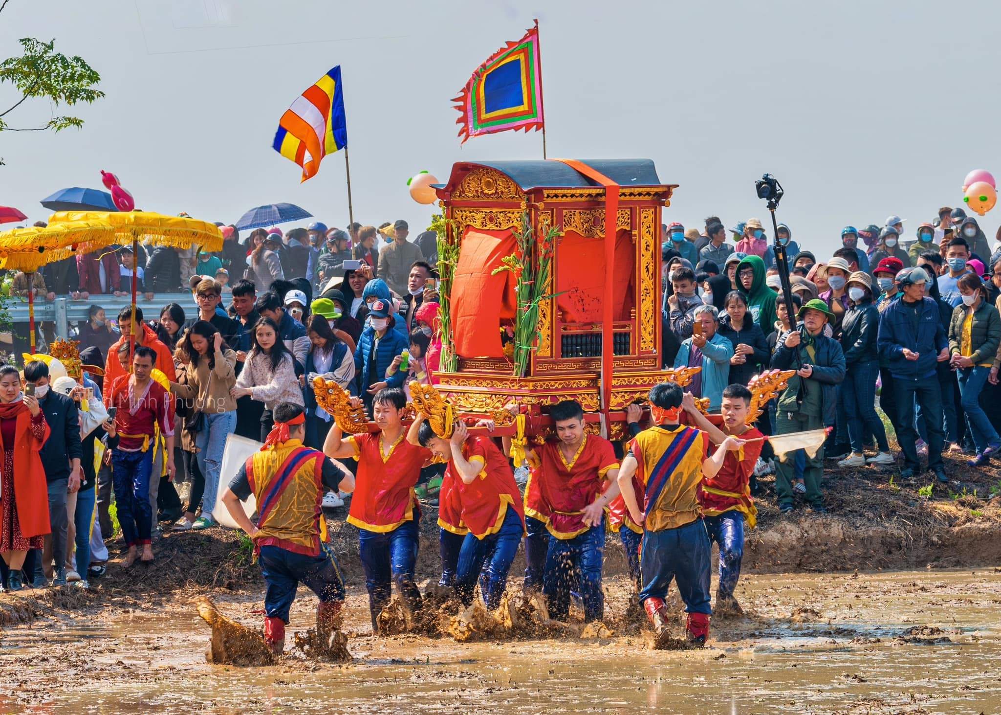 PHOTO: Độc đáo lễ hội rước ở chùa Phượng Vũ (Thái Bình)