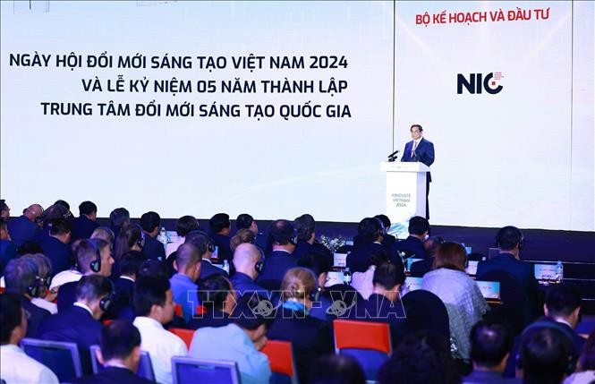 Thủ tướng: "Đổi mới, bứt phá, vượt qua chính mình; sáng tạo, vươn xa, bay cao trong bầu trời kỷ nguyên số, phát triển xanh của nhân loại"