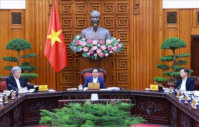 Thủ tướng: Sắp xếp tổ chức bộ máy phải đảm bảo các nhiệm vụ của các bộ, ngành, cơ quan, đơn vị tiếp tục được thúc đẩy, không gián đoạn