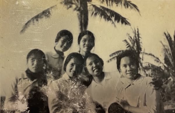 dt1ahung1-1757664630.jpg