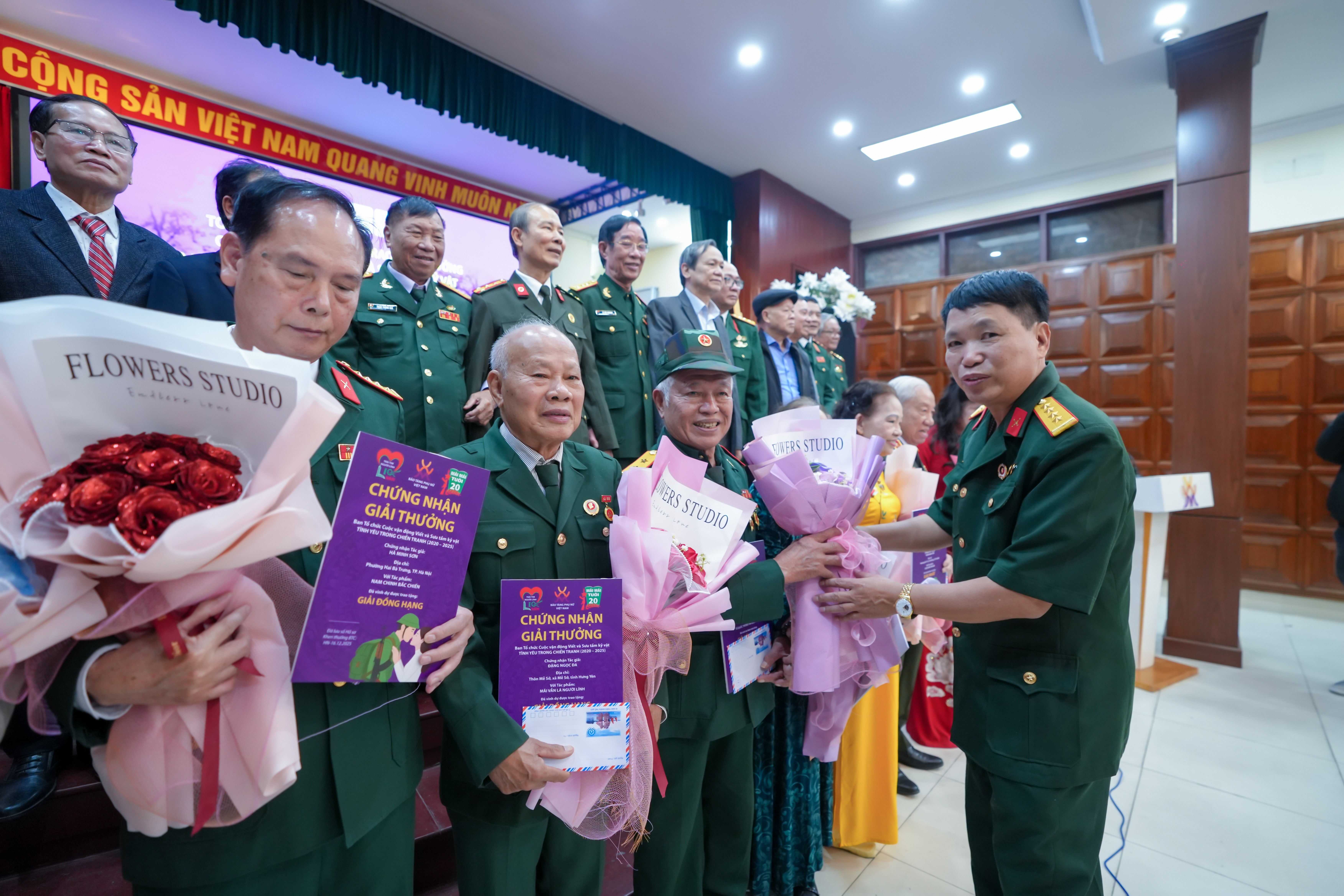 Tổng kết và trao giải thưởng cuộc vận động viết và sưu tầm kỷ vật “Tình yêu trong chiến tranh”
