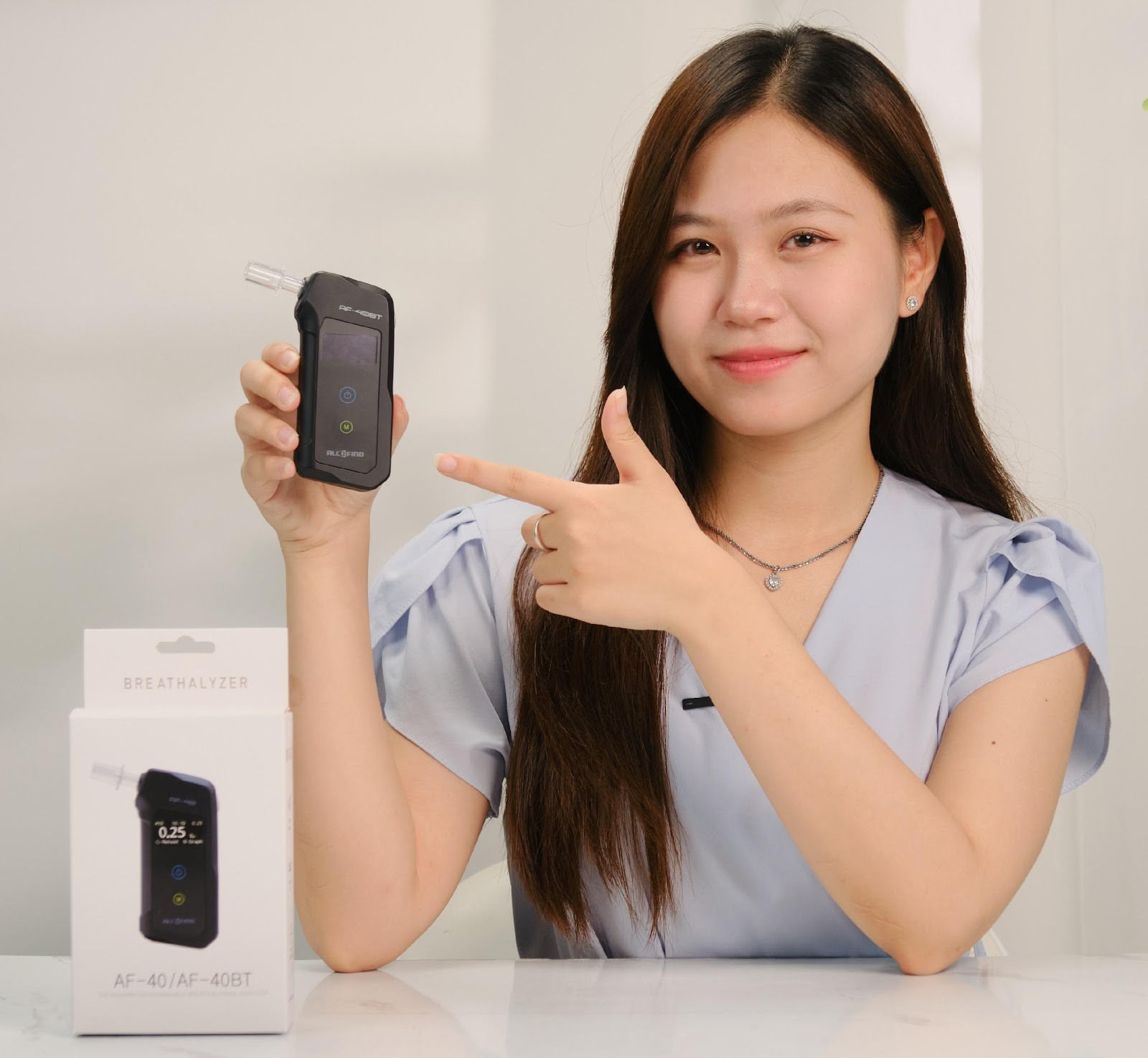 may-do-nong-do-con-ca-nhan-alcofind-su-dung-cong-nghe-cam-bien-fuel-cell-1747844282.jpg