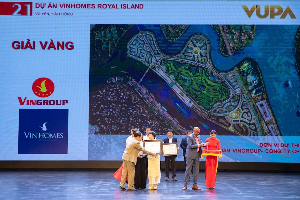 vinhomes-royal-island-nhan-giai-vang-tai-giai-thuong-quy-hoach-do-thi-quoc-gia-lan-thu-iv-1750683218.jpg