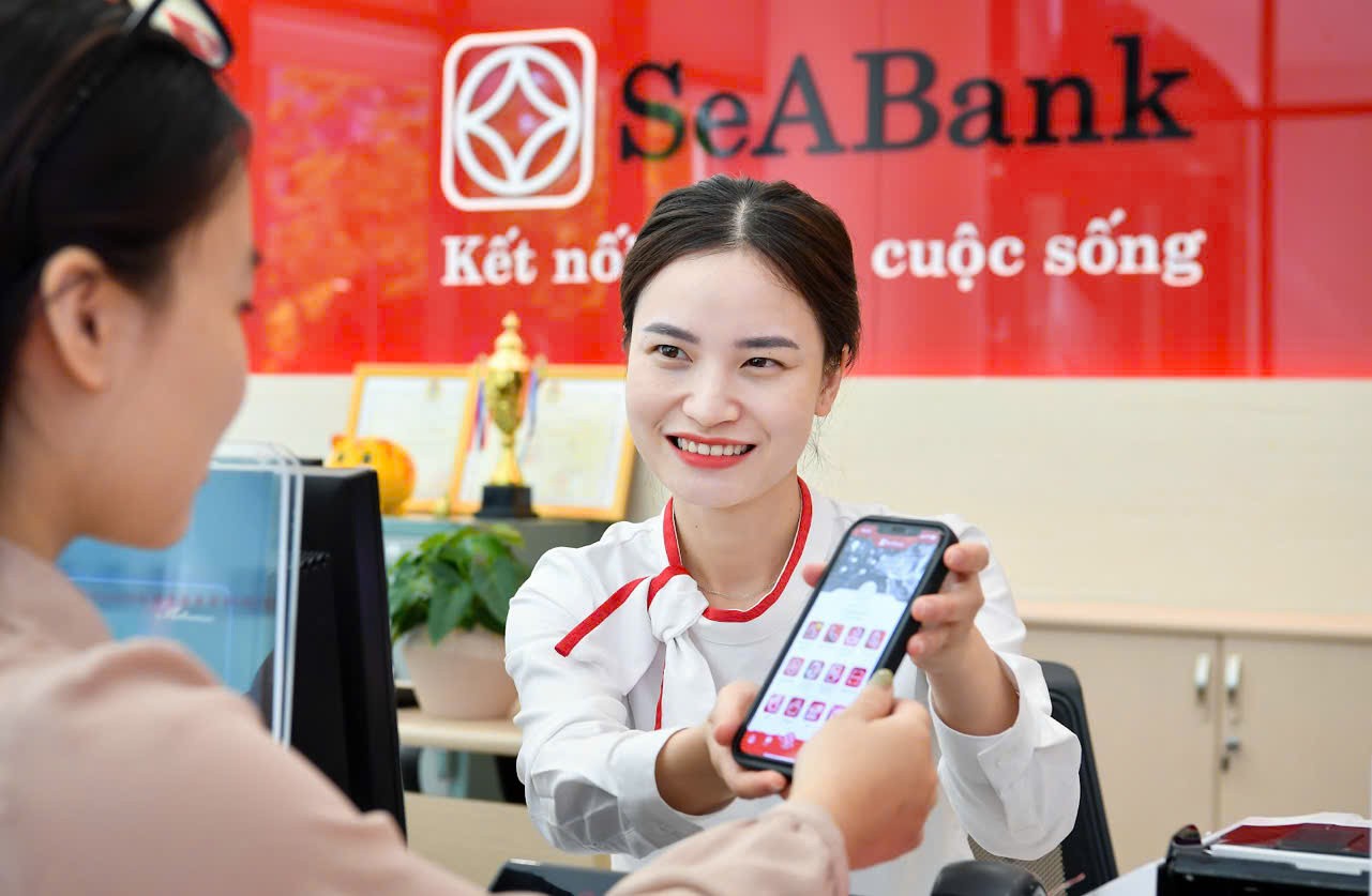 seabank-vinh-danh-giai-thuong-ngan-hang-dien-tu-1752720271.jpg