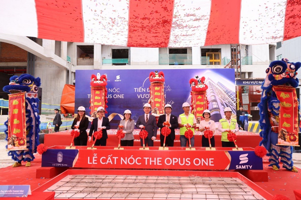 vinhomes-va-samty-to-chuc-le-cat-noc-4-toa-thap-the-opus-one-1753956020.jpg