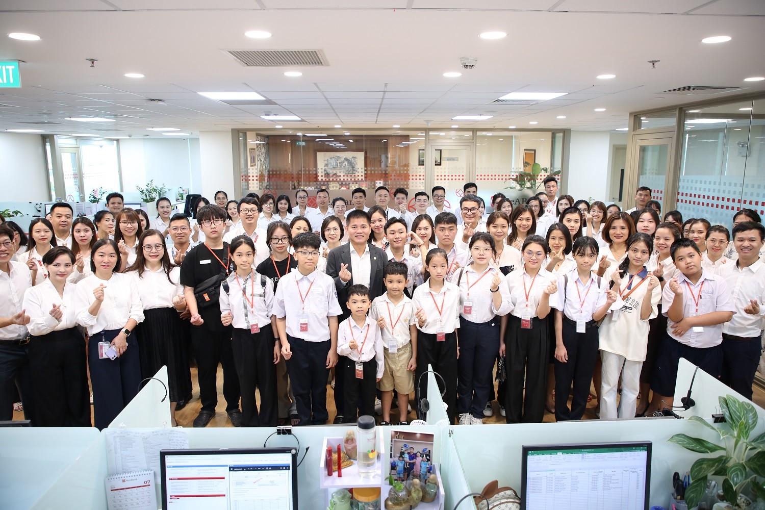 cac-em-hoc-sinh-do-quy-uom-mam-uoc-mo-do-dau-1754537288.jpg