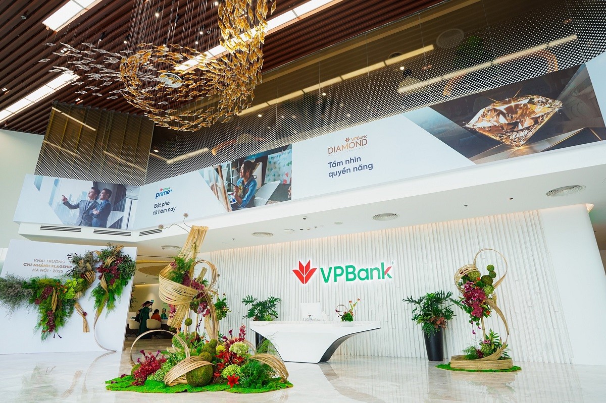 vpbank-flagship-ha-noi-voi-thiet-ke-hien-dai-1755090303.jpg