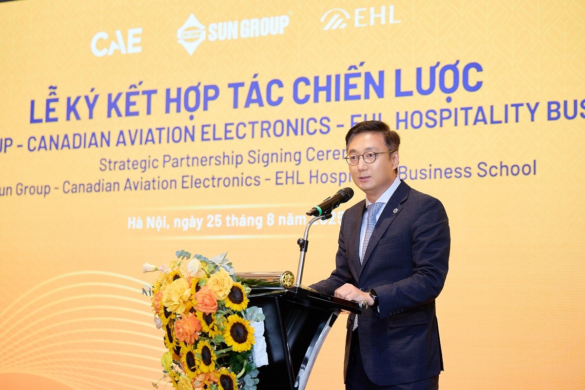 ong-bao-chen-truong-bo-phan-phat-trien-kinh-doanh-ehl-1756198402.jpg