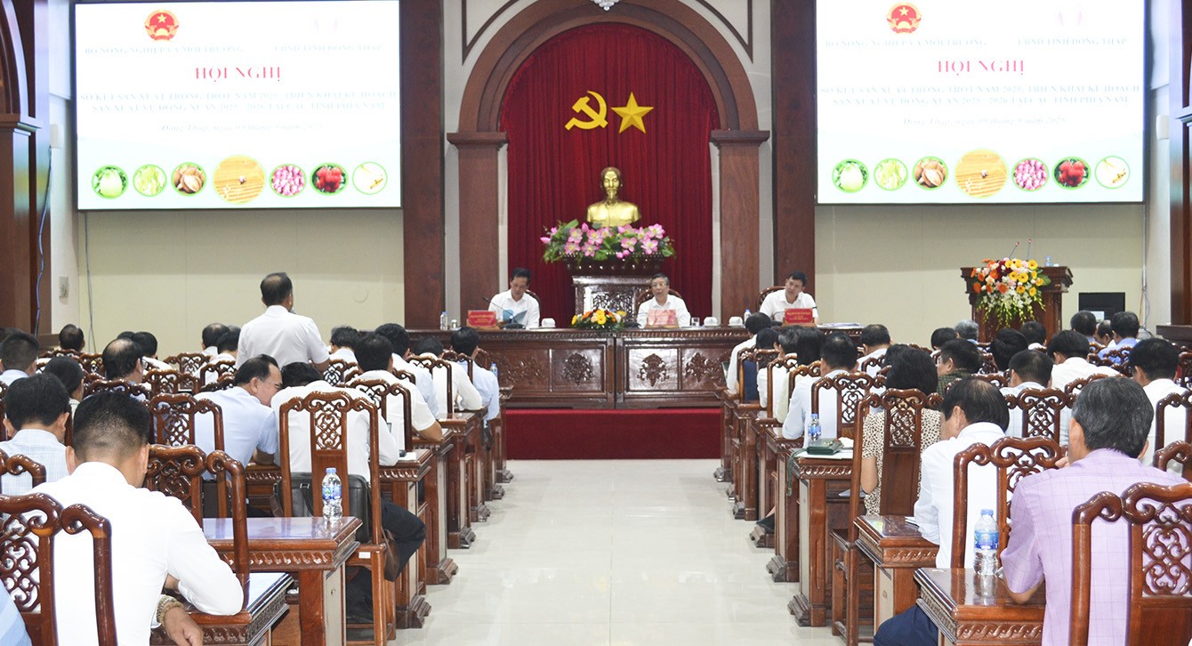 hoi-nghi-ban-ve-san-xuat-lua-gao-nam-2025-1757556528.JPG