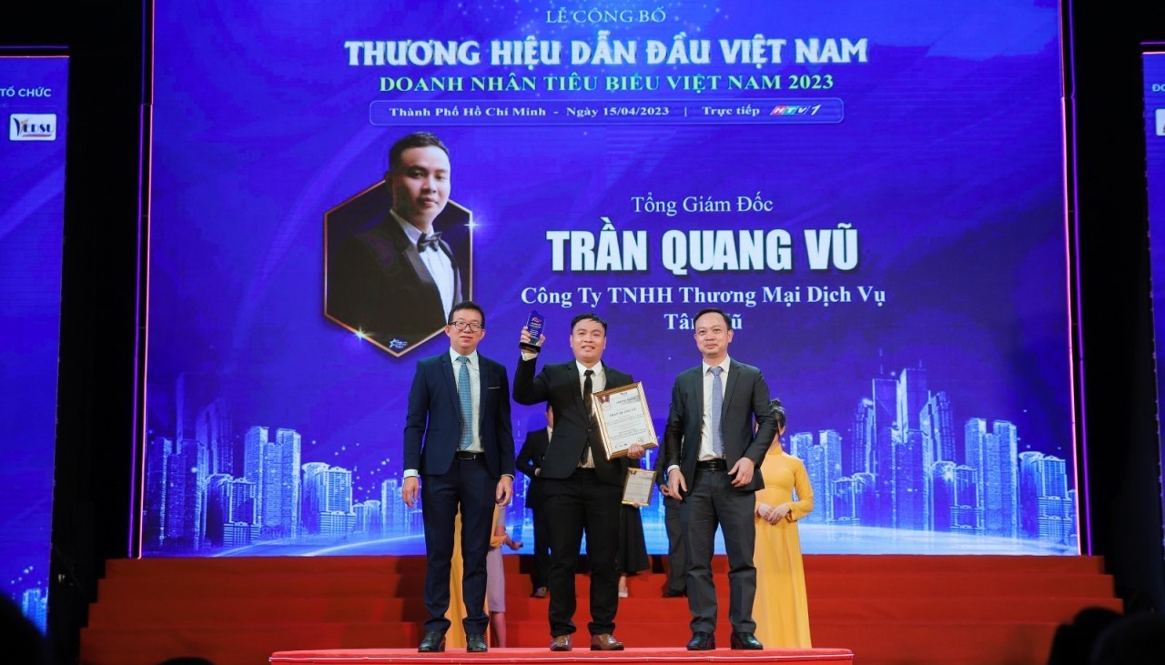 tran-quang-vu-guitar-custom-viet-nam-1757685576.jpg