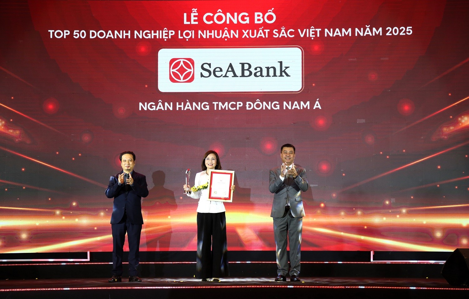 seabank-top-50-doanh-nghiep-loi-nhuan-xuat-sac-viet-nam-2025-1761791226.jpg