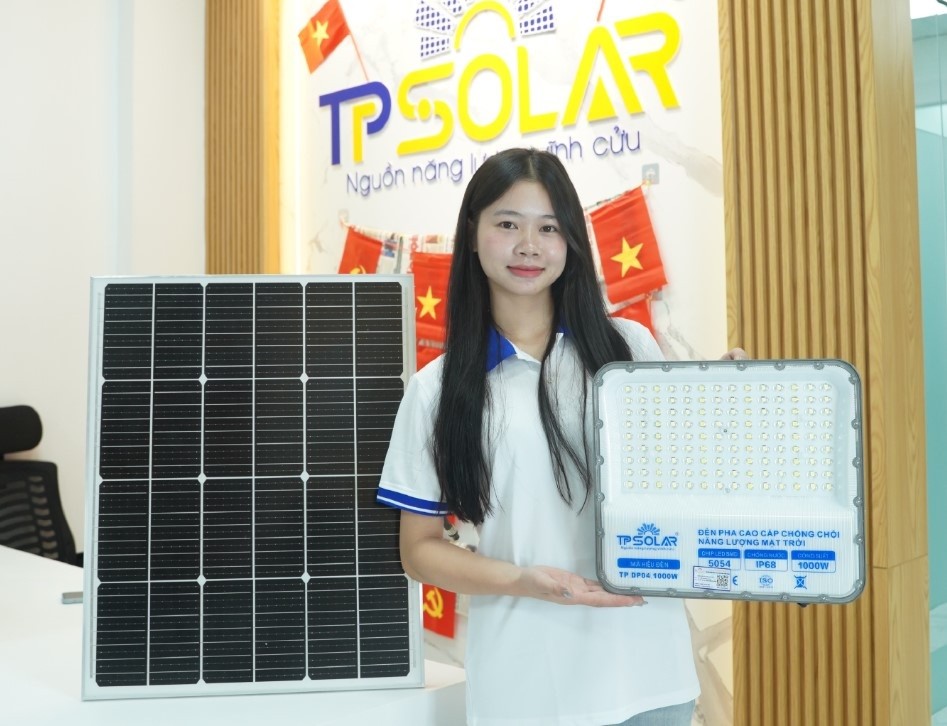 den-nang-luong-mat-troi-tp-solar-1774854624.jpg