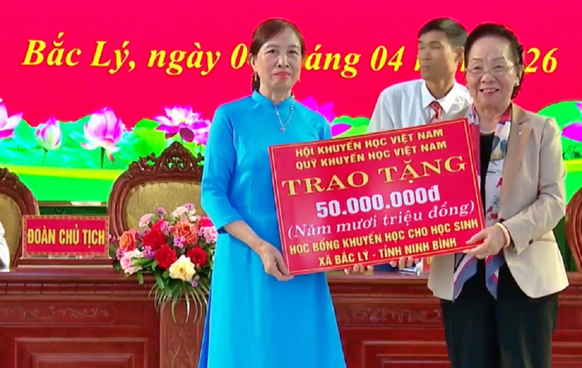 ba-nguyen-thi-doan-chu-tich-hoi-khuyen-hoc-viet-nam-1775640294.jpg