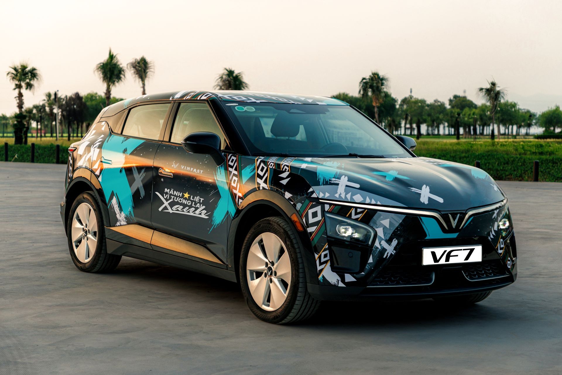 vinfast-vf-7-1777202369.jpg