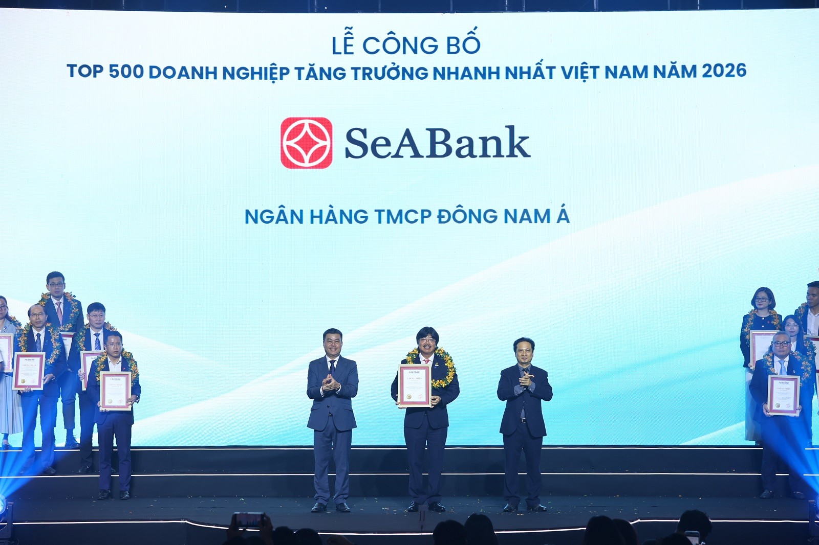 seabank-top-100-dn-tang-truong-nhat-1778047657.jpg
