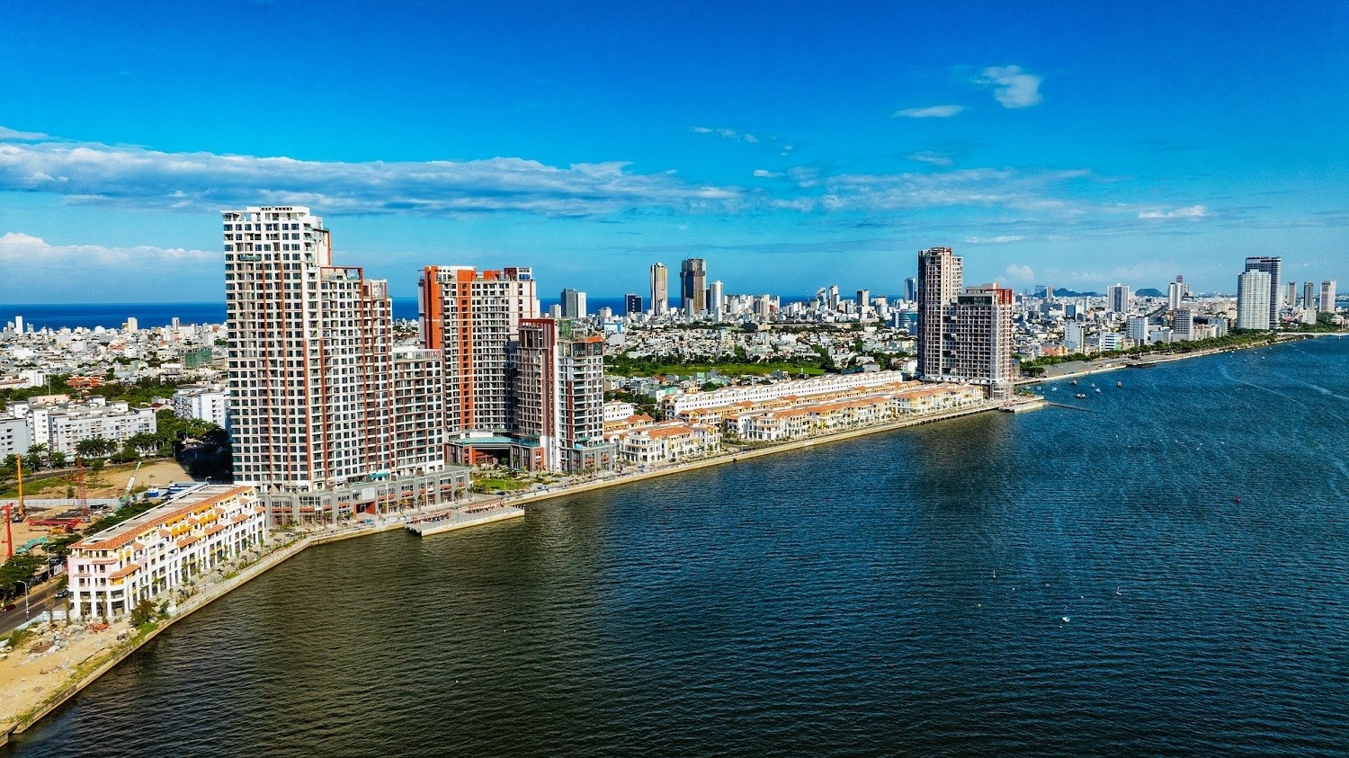 sun-symphony-residence-song-han-1779678739.jpg
